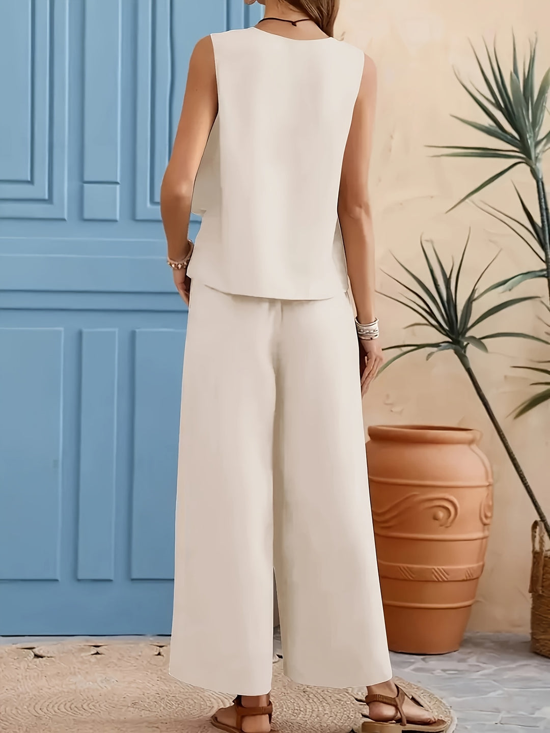 Ava | Stylish two-piece set for casual summer outings